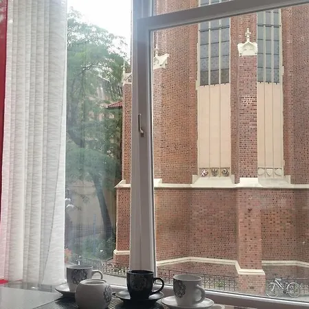 ホステル Hostelswidnicka24 *