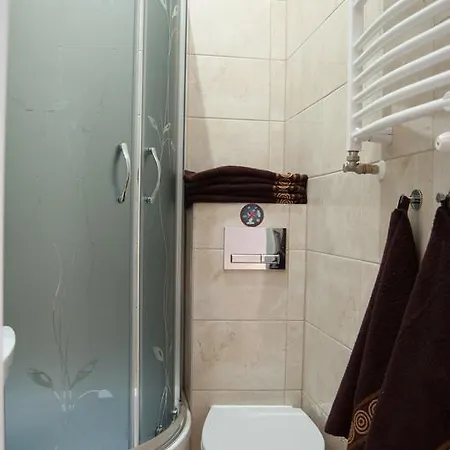 Hostelswidnicka24 ホステル *